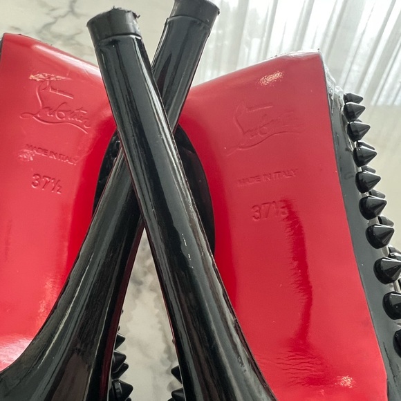 Beautiful Fashion authentic CL heels✨ - Picture 8 of 11